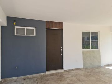 Casa en privada- Prados de La Conquista