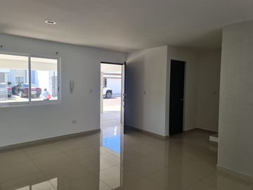 Casa en privada- Prados de La Conquista