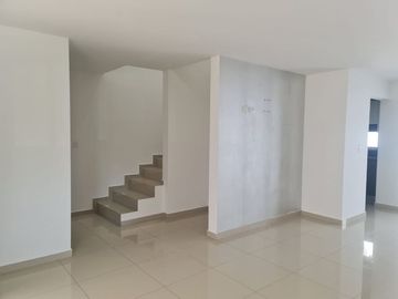 Casa en privada- Prados de La Conquista