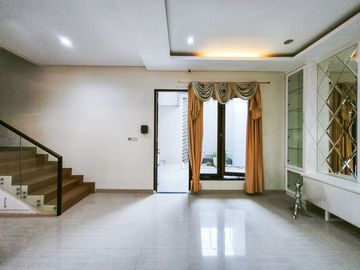 Rumah LB 278 SHM 10 Mnt ke Gerbang Tol Cilandak Dibantu KPR J-51801