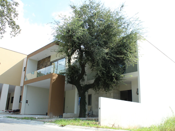 Casa en Venta en Monterrey, Carretera Nacional