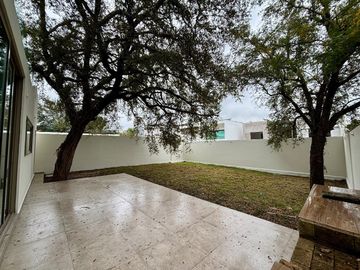 Casa en Venta en Monterrey, Carretera Nacional