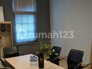 Disewakan Gedung Kantor Mewah Furnished Lokasi Strategis di Jatinegara