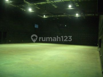 Disewakan Gedung Kantor Mewah Furnished Lokasi Strategis di Jatinegara