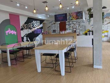 Disewakan Gedung Kantor Mewah Furnished Lokasi Strategis di Jatinegara