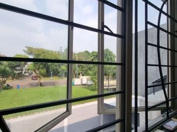 DIJUAL RUMAH MODERN BAGUS SIAP HUNI DI DELATINOS BSD CITY