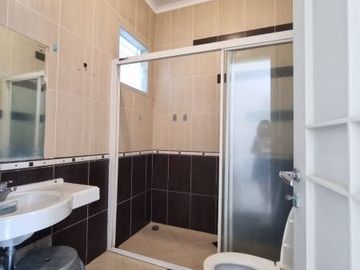 DIJUAL RUMAH MODERN BAGUS SIAP HUNI DI DELATINOS BSD CITY