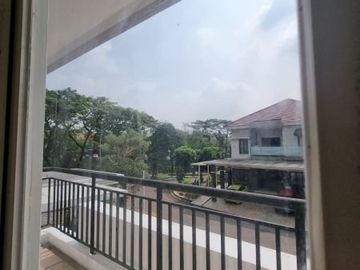 DIJUAL RUMAH MODERN BAGUS SIAP HUNI DI DELATINOS BSD CITY
