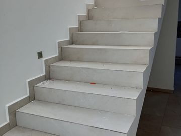 CASA EN GRAN PEÑON PRIVADA CANAL SLP
