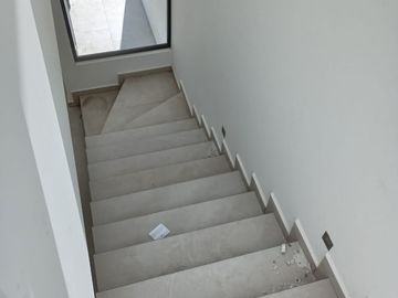 CASA EN GRAN PEÑON PRIVADA CANAL SLP