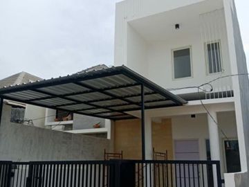 Rumah GUNUNG ANYAR TAMBAK hadap timur, Murah