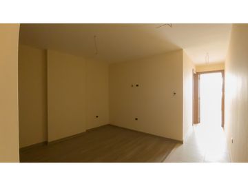 DEPARTAMENTO 3 HABITACIONES AV 10 DE AGOSTO Y ELOY ALFARO AN