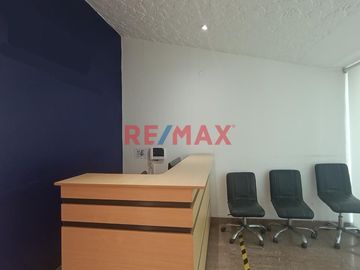 ¡ALQUILER DE CASA EN LA MOLINA, RESIDENCIAL MONTERRICO, ¡UNIFE!
Disfruta de esta amplia casa en una de las mejores zonas residenciales de La Molina,