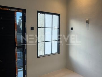 Dijual rumah di griya Amerta residence Surabaya timur