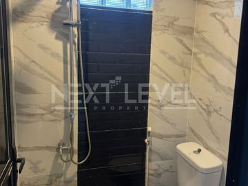 Dijual rumah di griya Amerta residence Surabaya timur