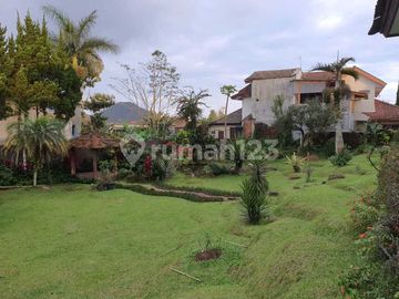Dijual Villa Rose Garden Cipanas Puncak SHM 2 Lantai Siap Huni