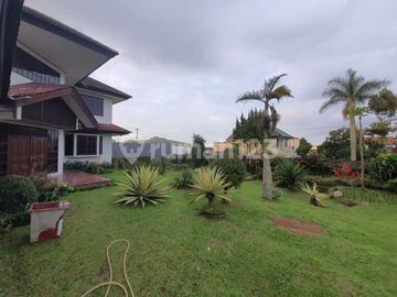 Dijual Villa Rose Garden Cipanas Puncak SHM 2 Lantai Siap Huni