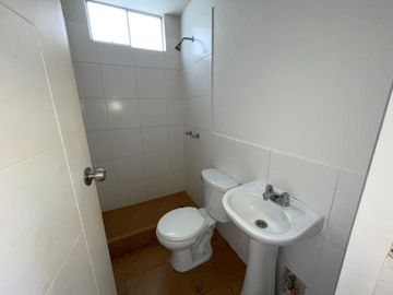 Casa De 2 Pisos En Venta En Condominio Sol De Las Delicias I - Moche