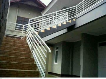 Dijual rumah & kost 2 lt, Cigadung Komp. UNPAD Bandung