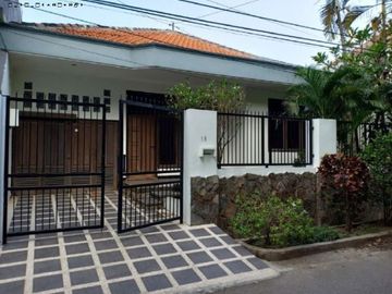 Rumah untuk kantor STRATEGIS Jemursari