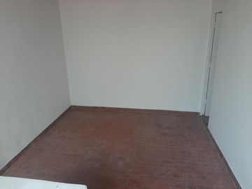 Excelente PH Tipo Casa 3 Ambientes Parque Patricios