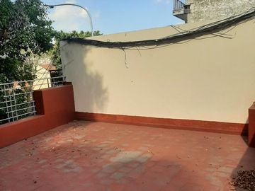 Excelente PH Tipo Casa 3 Ambientes Parque Patricios