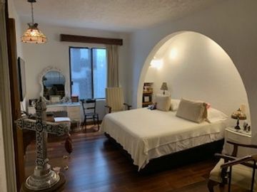 HERMOSA CASA EN VENTA EN ZONA DEL VALLE  EN SAN PEDRO GARZA GARCÍA NUEVOP LEON