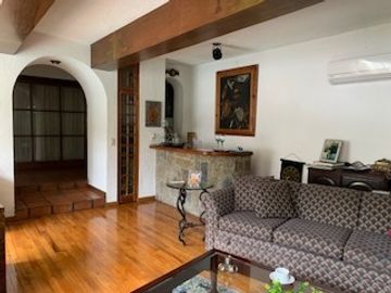 HERMOSA CASA EN VENTA EN ZONA DEL VALLE  EN SAN PEDRO GARZA GARCÍA NUEVOP LEON