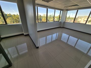 Amplia Oficina en arriendo en Los Angeles
