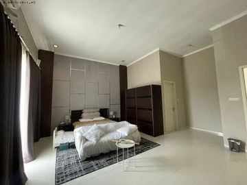 Rumah San Antonio Hadap Utara Furnish