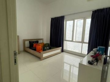 Rumah San Antonio Hadap Utara Furnish