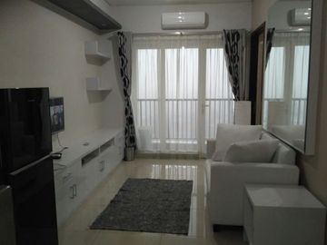 For Rent 2BR Very Nice Apartment at Fatmawati