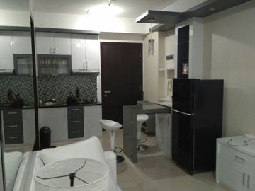 For Rent 2BR Very Nice Apartment at Fatmawati