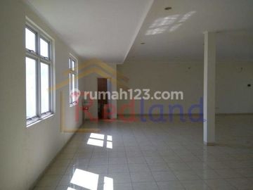 Sewa Ruko di Jl. Boulevard Graha Padma ( Vn 3456 )
