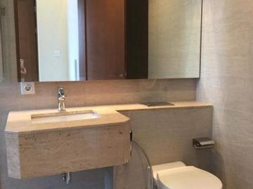 Disewakan Condominium Taman Anggrek Residences 3 kamar private lift