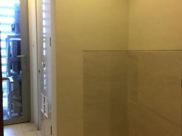 Disewakan Condominium Taman Anggrek Residences 3 kamar private lift