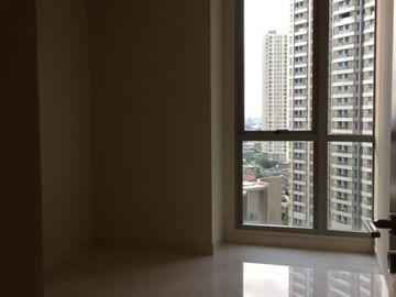 Disewakan Condominium Taman Anggrek Residences 3 kamar private lift
