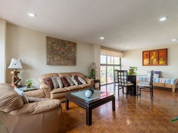 Departamento en Venta, Patriotismo