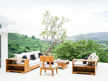 luxury sea view villa in Kuta Mandalika