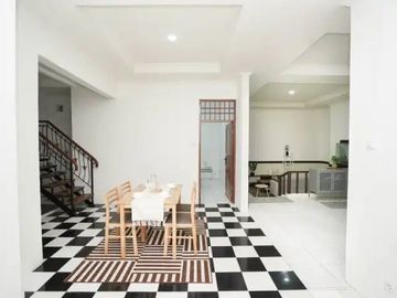 Rumah Terawat di Larangan Indah Kota Tangerang