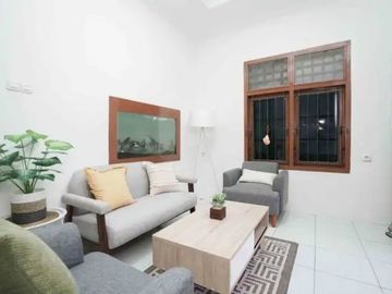 Rumah Terawat di Larangan Indah Kota Tangerang