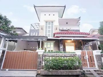Rumah Terawat di Larangan Indah Kota Tangerang