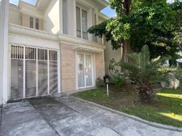 Rumah Long Beach Baru Gress 2 Lantai Semi Furnished