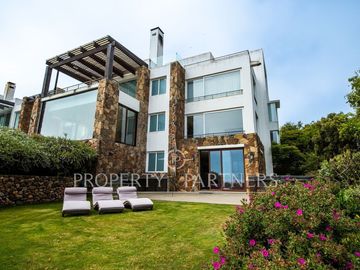Exquisito Dúplex  con jardín  Costa Cachagua