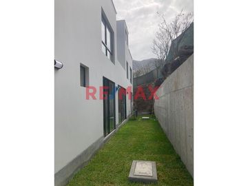 ¿Buscas una vida de lujo en medio de la naturaleza? Este terreno de 1200 metros cuadrados en el prestigioso condominio ecológico 