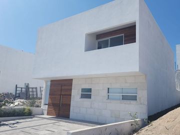Estrena Hermosa Casa en Preserve Juriquilla, 3 Recamaras, Jardín, Roof Garden