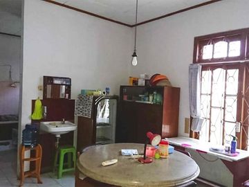 Rumah Luas di jalan Magelang dekat Tugu Jogja