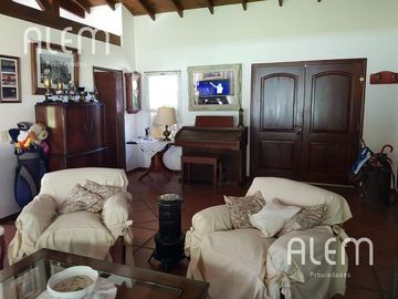 El Ombu | Venta | 4 Dorm.| Gran Parque y Pileta!