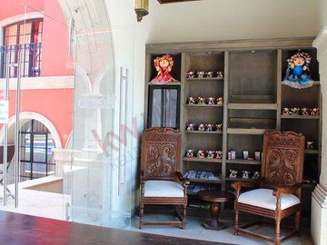 CASA EN VENTA EN SAN MIGUEL DE ALLENDE DENTRO DE VILLA CON ALBERCA Y ACCESO CONTROLADO