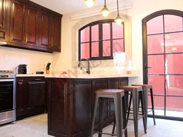 CASA EN VENTA EN SAN MIGUEL DE ALLENDE DENTRO DE VILLA CON ALBERCA Y ACCESO CONTROLADO